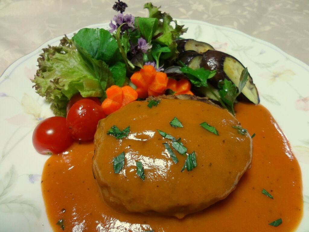 野菜ジュースのデミグラスソース